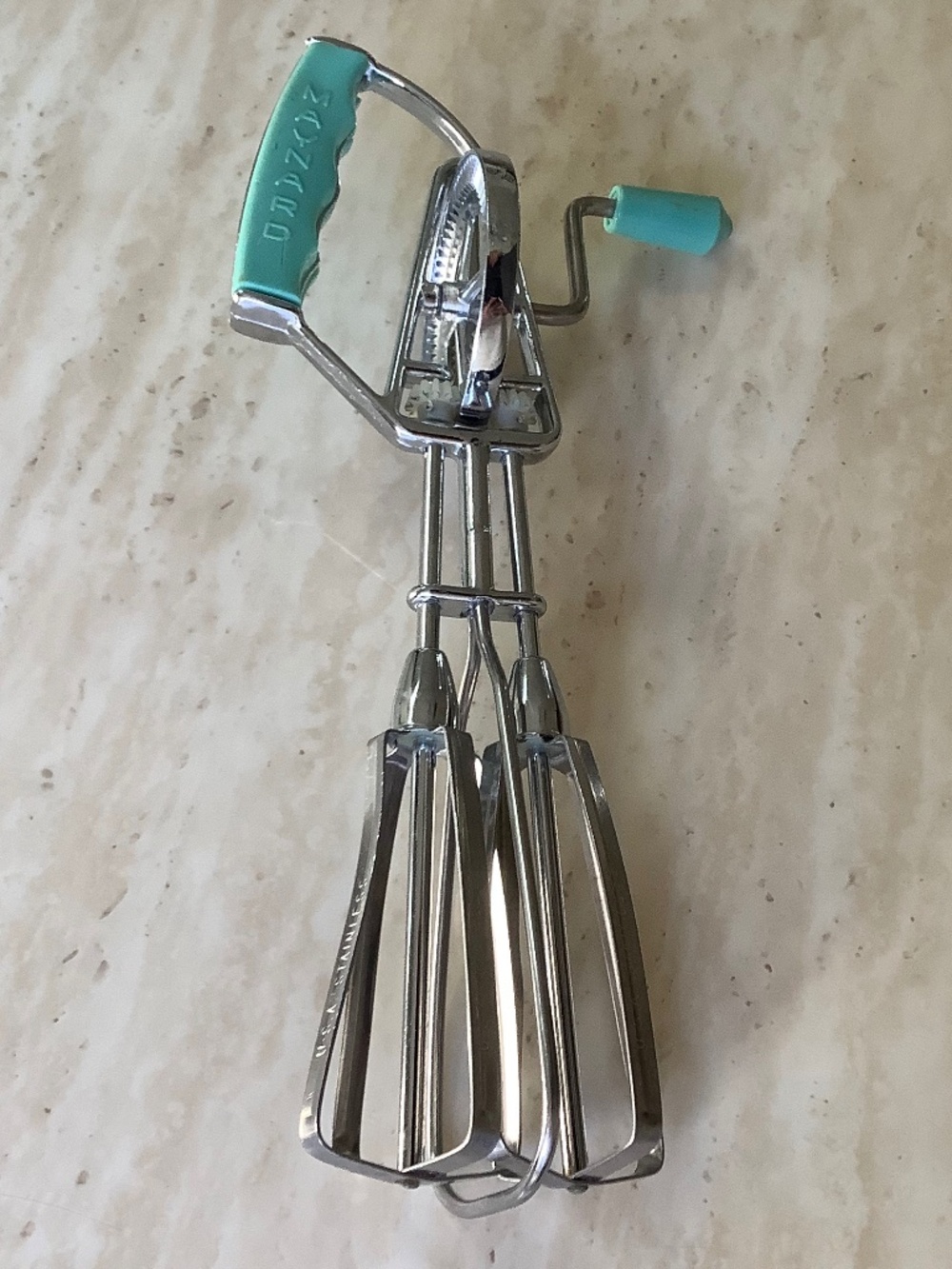 Vintage 50’s Maynard Handheld Mixer/Egg Beater with Mint Green Handle